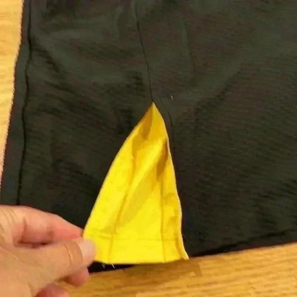 Black Skorts with Yellow pleats size: Medium - Picture 3 of 12